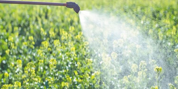 Η Δανία αποσύρει από την αγορά φυτοφάρμακα με τοξικές ουσίες