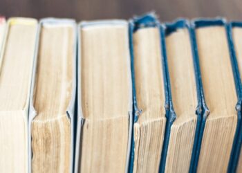 Voucher βιβλίων ΔΥΠΑ: Στις 6 Αυγούστου ξεκινούν οι αιτήσεις – Ποια είναι η διαδικασία