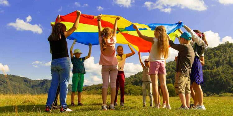 Δήμος Θέρμου: 23 θέσεις εποχικής απασχόλησης στην παιδική κατασκήνωση Αγίας Σοφίας