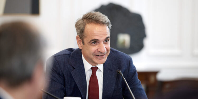 Πυρετός συσκέψεων για Μητσοτάκη τον Αύγουστο – Αντιστροφή του κλίματος και ΔΕΘ στο επίκεντρο