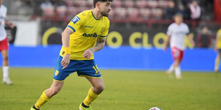 Παναιτωλικός: Ο Χρίστος Σιέλης αρέσει στη Νέφτσι Μπακού