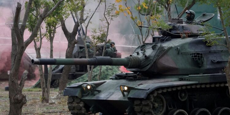 Ποια εναι η «σιωπηρή» συμφωνία ΗΠΑ – ΕΕ για την αγορά αμερικανικών όπλων από τους Ευρωπαίους