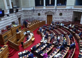 Το ΠΑΣΟΚ ζήτησε αναβολή της ψηφοφορίας στη Βουλή για την προανακριτική για τον ΟΠΕΚΕΠΕ και απορρίφθηκε
