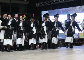 Αγρίνιο: Φαντασμαγορική η έναρξη του 20ου Διεθνούς Φεστιβάλ Παραδοσιακών Χορών (φωτορεπορτάζ)