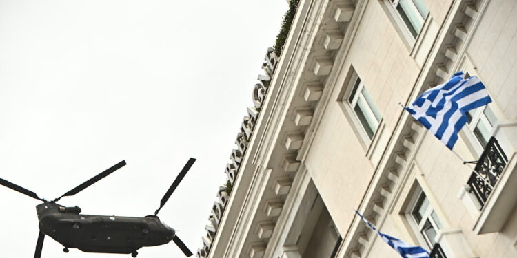 CH-47 Chinook: Tα ελικόπτερα «πολυεργαλεία» της Αεροπορίας Στρατού που έδωσαν το παρών στα  πύρινα μέτωπα της Αχαΐας