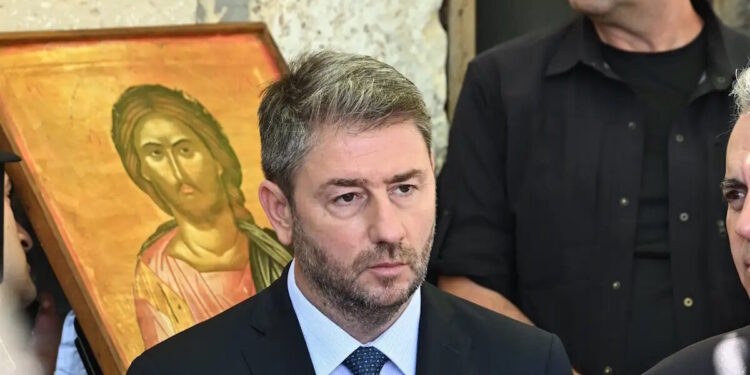 Λένα Σαμαρά: Ο Νίκος Ανδρουλάκης θα παραστεί στην κηδεία της κόρης του Αντώνη Σαμαρά τη Δευτέρα