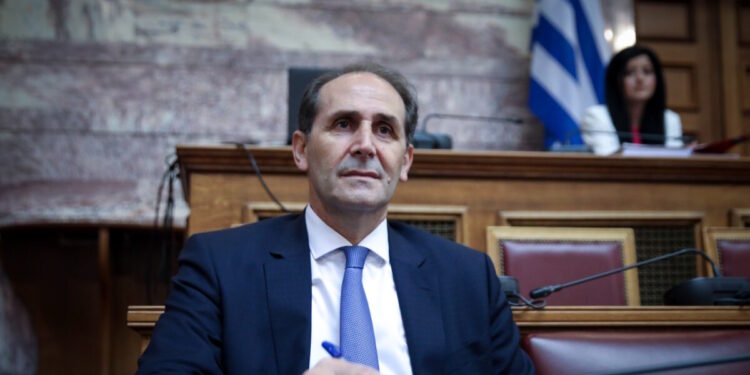 Απόστολος Βεσυρόπουλος: Συγκινεί ο Τρύφων Αλεξιάδης – «Όταν αισθάνθηκα αδιαθεσία στη Βουλή μου τηλεφωνούσε να δει πώς είμαι»