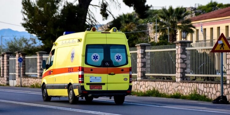 Βρέθηκαν νεκροί μάνα και γιος σε σπίτι στα Τρίκαλα