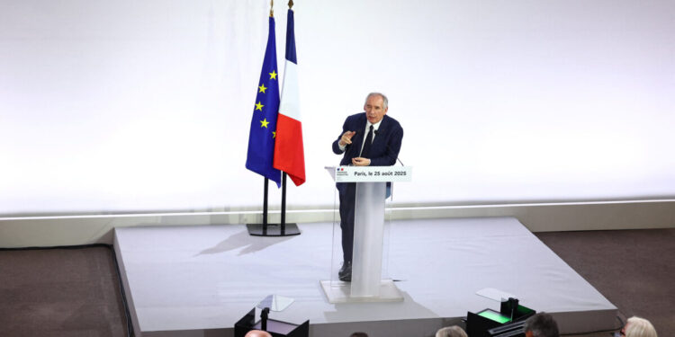 Κλιμακώνει τις ανησυχίες των επενδυτών η όξυνση της πολιτικής κρίσης στη Γαλλία