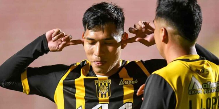 Παναιτωλικός: Αυτή είναι η συμφωνία με την Στρόνγκεστ για τον Τζέισον Τσούρα