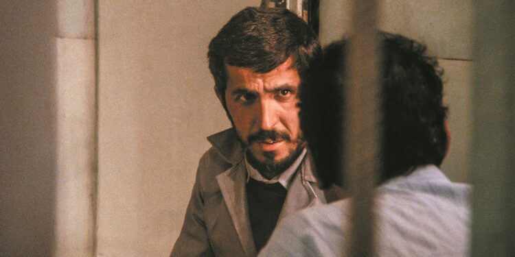 «Close-Up»: Ένα καινοτόμο docu-fiction σε επετειακή επανέκδοση 35 χρόνια από την κυκλοφορία του