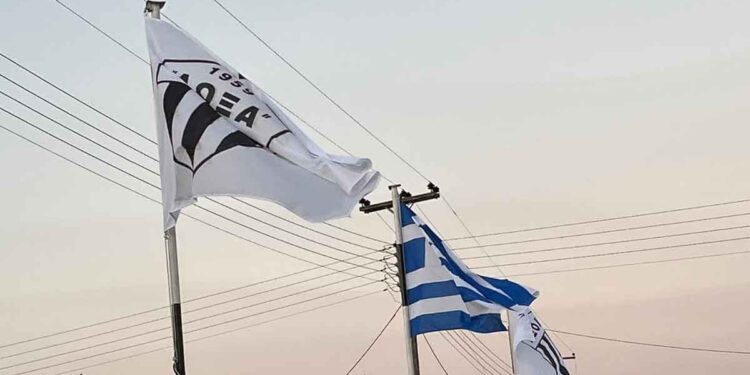 Αναβαθμίζεται με σύγχρονους προβολείς το Δημοτικό Γήπεδο Καινούργιου (video)