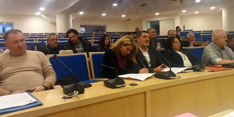 Δημοτικό Συμβούλιο Αμφιλοχίας την Τετάρτη 27/8 με ενημέρωση για τις αντιρρήσεις για το φωτοβολταϊκό πάρκο στη θέση «Τσάκαλος»