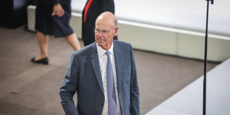 Κίνδυνο προσφυγής της Γαλλίας στο ΔΝΤ βλέπει ο Υπουργός Οικονομικών, Ερίκ Λομπάρ