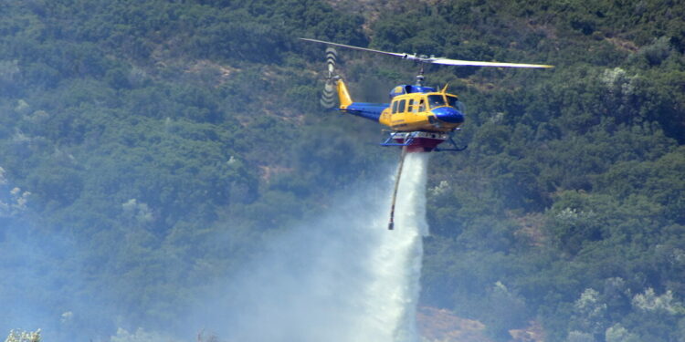 Φωτιά στην Δράμα: Σηκώθηκαν 4 εναέρια μέσα
