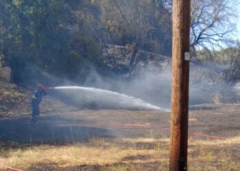 Αγρίνιο: Υπό έλεγχο τέθηκε η φωτιά στην Ποταμούλα – Δεν απειλήθηκαν κατοικημένες περιοχές (φωτο)