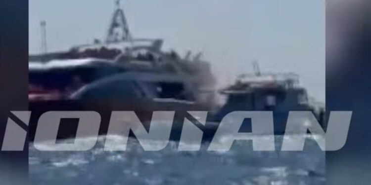 Συναγερμός στη Ζάκυνθο: Φωτιά σε τουριστικό σκάφος με 168 επιβάτες