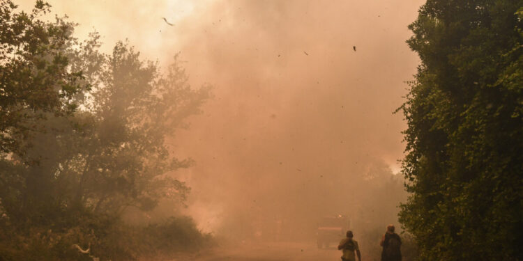 Φωτιά στην Αχαΐα: Συνελήφθη 25χρονος για εμπρησμό κοντά στο Γηροκομείο Πάτρας