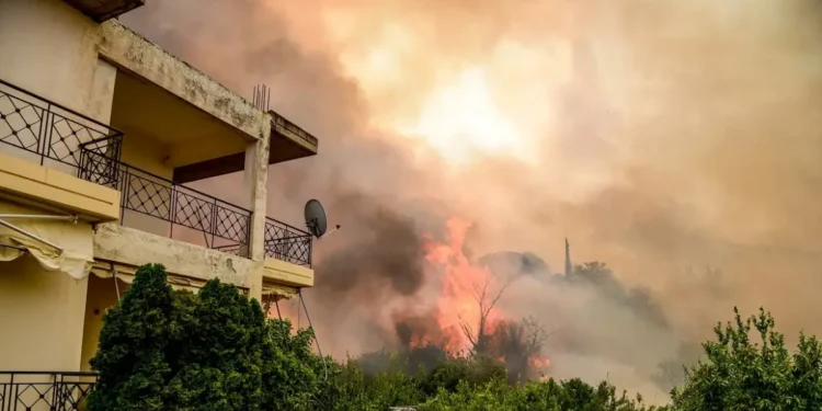 Πολύ υψηλός κίνδυνος για φωτιά την Τετάρτη σε νότιο και βόρειο Αιγαίο και Κρήτη – Σε «πορτοκαλί» συναγερμό 8 περιοχές