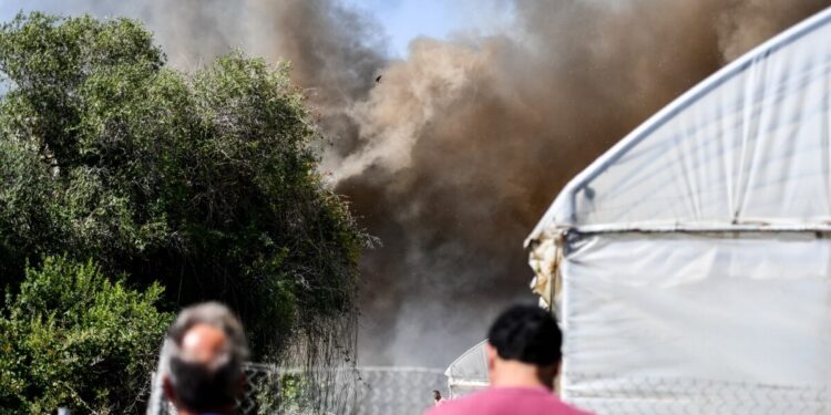 Φωτιά στην Πρέβεζα στην περιοχή Βρυσούλα: Μήνυμα από το 112 για ετοιμότητα