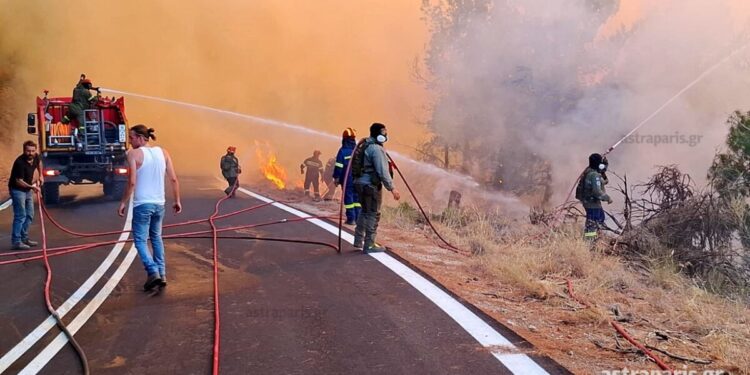 Φωτιά στη Χίο: Οι φλόγες έφτασαν στο χωριό Κηπουριές – Εκκενώθηκαν Σπαρτούντα, Κάμπα και Παρπαριά