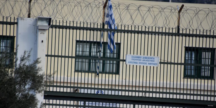Ναύπλιο: 30 κρατούμενοι των φυλακών έπαθαν τροφική δηλητηρίαση – 7 νοσηλεύονται