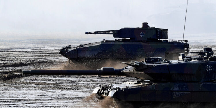 Σε εφαρμογή το νέο πακέτο οικονομικής και στρατιωτικής στήριξης προς την Ουκρανία – Οι δύο κρίσιμες συναντήσεις