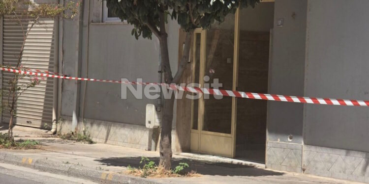 Βόλος: «Όλα τα είδα και όταν την μαχαίρωσε και όταν φώναζε» περιγράφει η κόρη της 36χρονης που δολοφονήθηκε από τον πατέρα της