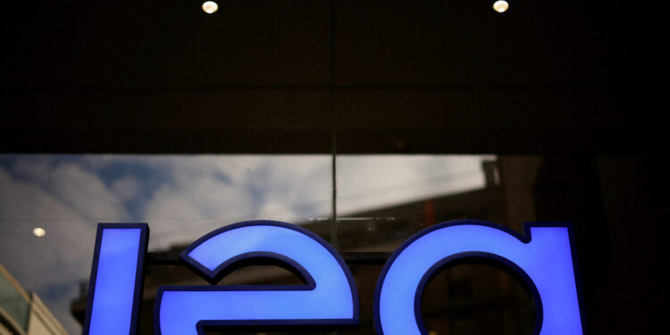 Υπερπροσφορά – ρεκόρ στις αγορές πετρελαίου για το 2026, βλέπει ο IEA