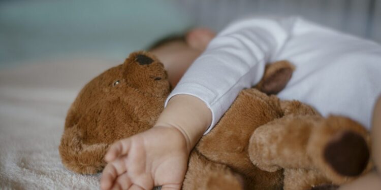 Χανιά: Βρέφος ενός έτους έπεσε από μπαλκόνι – Νοσηλεύεται διασωληνωμένο στη ΜΕΘ