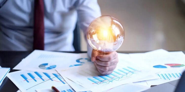 Αυξήθηκε το πρόστιμο για τη ρευματοκλοπή – Από 49,4 λεπτά την κάθε κιλοβατώρα θα πληρώσουν όσοι παρανομούν