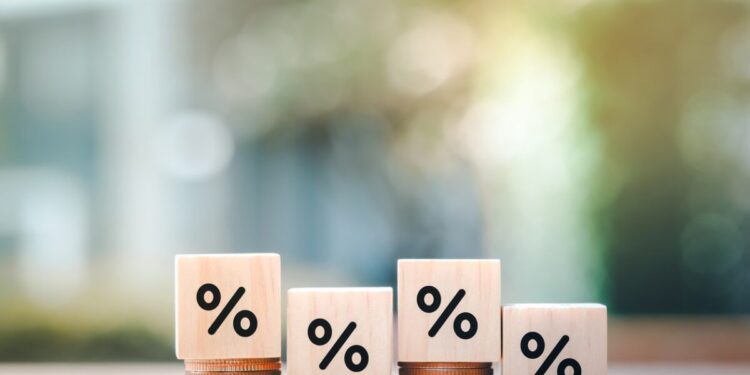 Εφορία: Παράταση έως το 2027 από το ΥΠΟΙΚ στο «πάγωμα» των επιτοκίων για ληξιπρόθεσμα χρέη