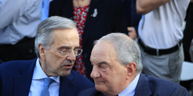 Λένα Σαμαρά: Συγκλονισμένος ο Κώστας Καραμανλής με τον θάνατό της – «Φίλε Αντώνη η σκέψη μας είναι σε εσάς»