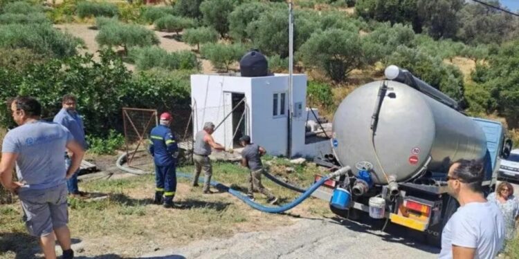 Ηράκλειο: «Εισρόφησε τα λύματα και πνίγηκε» ο 57χρονος εργάτης που έπεσε σε βόθρο – Συλλήψεις για το τραγικό συμβάν