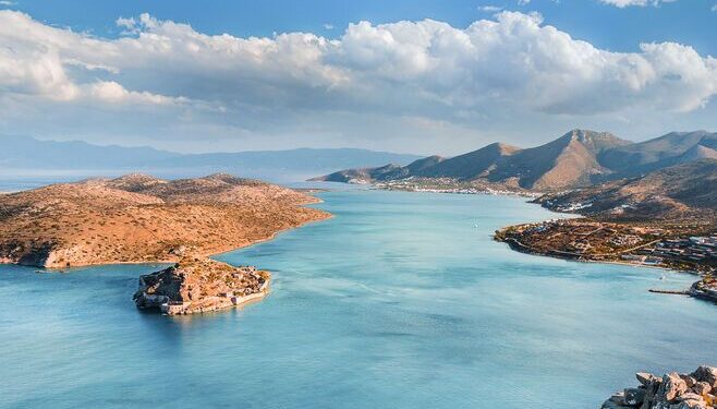 Επίσκεψη Παπασταύρου σε Αμοργό, Κίναρο και Λέβιθα για το Εθνικό Θαλάσσιο Πάρκο