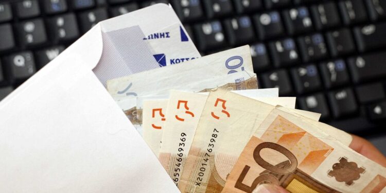 Αναδρομικά σε 47.055 συνταξιούχους στις 25 Αυγούστου από τον ΕΦΚΑ – Ποιοι είναι οι δικαιούχοι