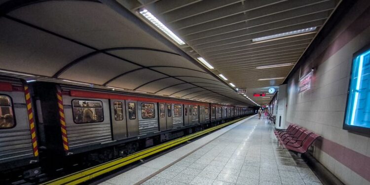 Μετρό, λεωφορεία και τραμ σε 24ωρη λειτουργία κάθε Σάββατο από 13 Σεπτεμβρίου, ανακοίνωσε ο Κυρανάκης