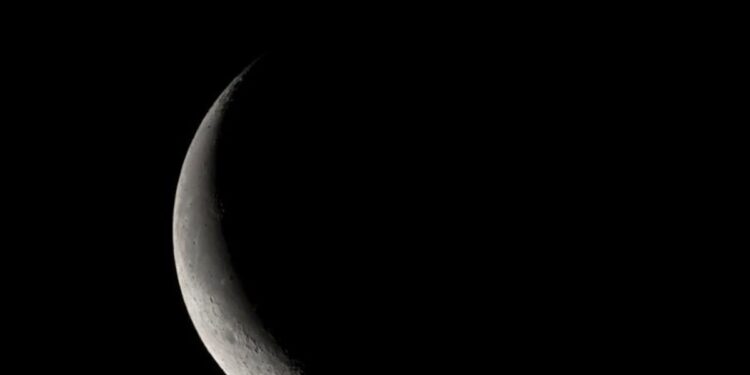 «Μαύρο Φεγγάρι»: Σήμερα το σπάνιο φαινόμενο με το απόλυτο σκοτάδι – Πότε θα φανεί το μαγικό «χαμόγελο» της σελήνης