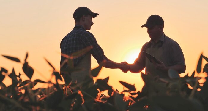 Γεωργικοί Σύμβουλοι: Από τη διαχείριση νερού μέχρι την καινοτομία  – Τα 14+1 πεδία παροχής δωρεάν υπηρεσιών