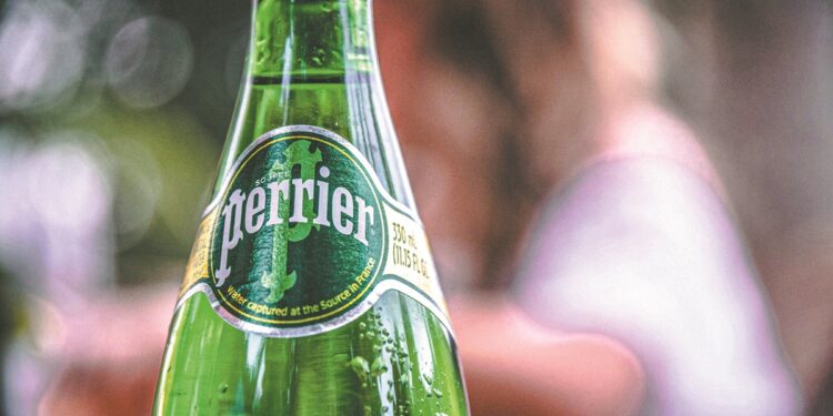 Σκάνδαλο «Watergate» στη Γαλλία – Η Nestle κατηγορείται για παράνομη επεξεργασία φυσικού μεταλλικού νερού