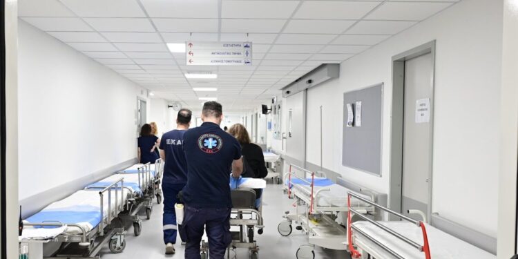 Πρωτιά στην Ελλάδα: Θρομβεκτομή έσωσε τη ζωή 15χρονης