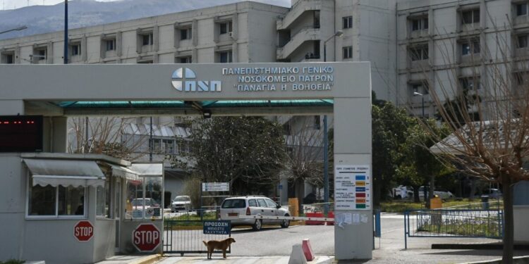 Πάτρα: Αποσωληνώθηκε η 14χρονη από την Κεφαλονιά – Ζήτησε να αγκαλιάσει τους γιατρούς που την έσωσαν