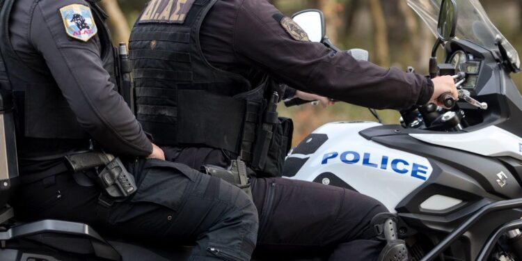 Θεσσαλονίκη: 20χρονος οδηγός μοτοσικλέτας «έκαψε» 10 κόκκινα φανάρια στη Τσιμισκή και συνελήφθη