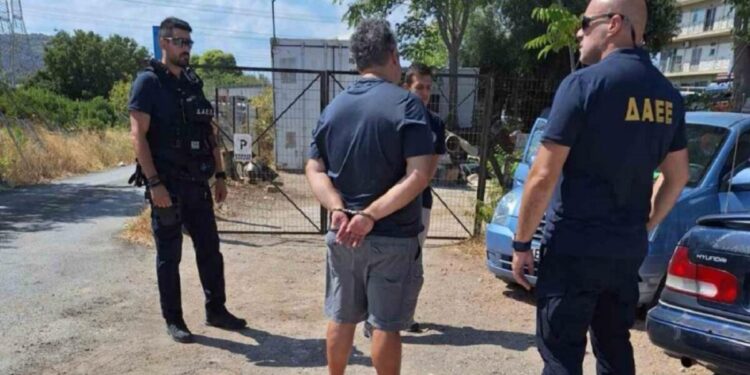 Παλλήνη: Εθισμένος στον τζόγο ο 48χρονος εμπρηστής – Όταν έχανε έβαζε και μία φωτιά