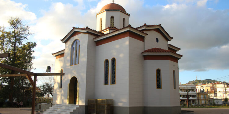Πανηγυρίζει το παρεκκλήσι Μεταμορφώσεως του Σωτήρος στο Πάρκο Αγρινίου