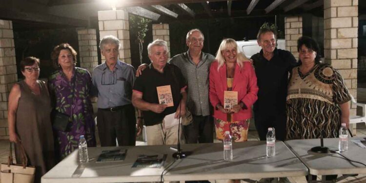 Αστακός Ξηρομέρου: Πλήθος κόσμου στην παρουσίαση του ποιητικού έργου του Κώστα Καρούσου (φωτο)