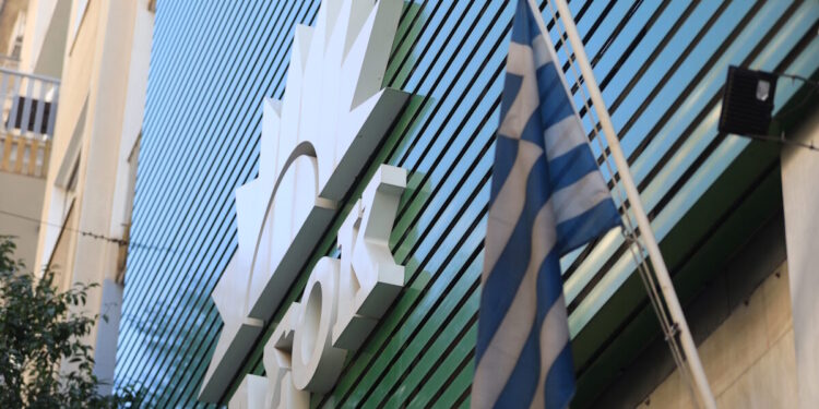 ΠΑΣΟΚ: Ο κύριος Μαρινάκης δεν έπεισε ούτε τον κύριο Αβραμόπουλο»