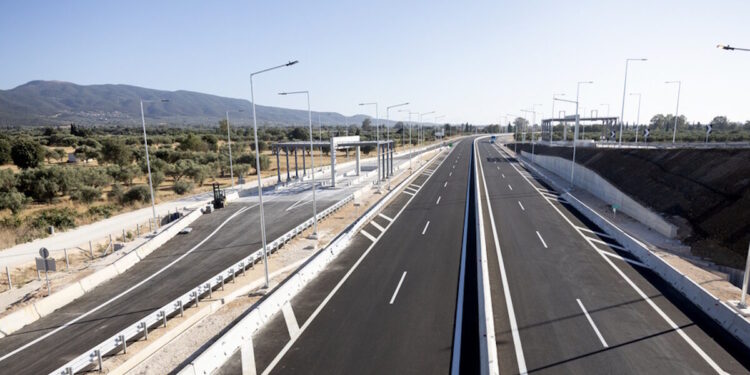 Πατρών – Πύργου: Η οδύσσεια ενός έργου, πώς διασώθηκε από το ναυάγιο η νέα εθνική οδός