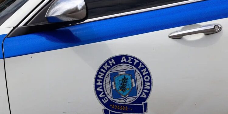 Σοκαριστική υπόθεση παιδικής πορνογραφίας: 38χρονος έλληνας υποχρέωσε ανήλικη να κακοποιήσει σεξουαλικά την αδερφή της