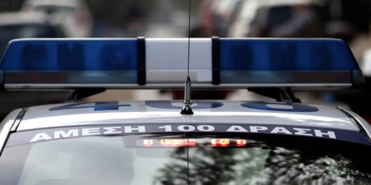 Σοκ στη Μακρυνεία Αγρινίου: 49χρονος ξυλοκόπησε τον πατέρα του με σκουπόξυλο